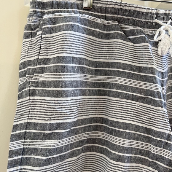 J. Jill Blue and White Striped Linen Shorts - Size XL - Picture 4 of 10